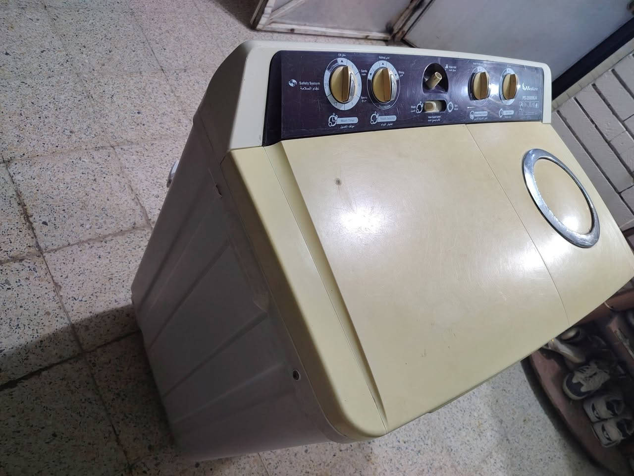 للبيع غساله نوع Malize حجم 15 كيلو أخت الجديده كله شغاله غسل تجفيف تصريف ماء تمام التمام وعلى الفحص وبيه ضمان اي نقص او عطل او ضرر مابيه على وضع الشركه سغره 85 الف في مركز مدينة الحله حي الزهراء قرب جسر الأم موبايل ***********
