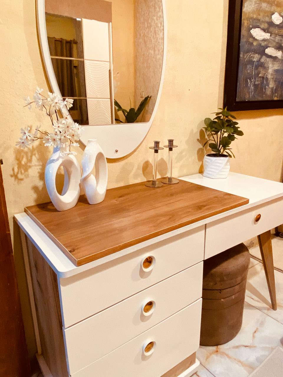 غرفه تركيه ماركه نظيفه جدا وسرير مخزن هايدروليك اناره
الشراي يتصل عالرقم ‭٠٧٧٠ ٣١٩ ٣٢٠٨‬
