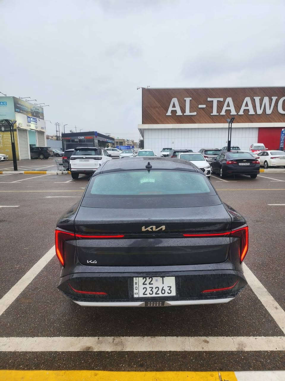 سلام عليكم للبيع فقط 
كيا K4 موديل 2025 زيرو وارد امريكي 
ماشيه ٦ الاف ميل حادثه كما موظح بلصور بدون دواخل ولا ايرباك لون نفطي 
 مواصفاته 
بصمه +بصمه ابواب وتشغيل عن بعد 
محرك الفين 2000 دوش 
شاشه كبيره متصله عداد دچيتل 
كامره دواره 
رادارات امامي وخلفي وجانبي نقطة عمياء 
لايت عدسات +لد نهاري بكلايت لد 
وظعيات قياده ٢
تحكم استيرن جهتين كروز سرعه مثبت سرعه مانع انزلاق 
منافذ شحن خلفيه 
سياره دخول جديد وترقيم جديد وكاله تحويل مضمون مباشر احولك 
مكاني بغداد ورا علوه الرشيد يم القوس 
اي استفسار عن السعر الاتصال بلرقم 
  ***********
   ***********
