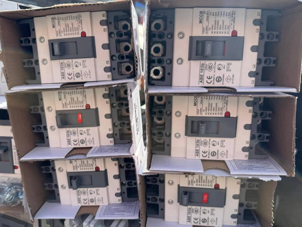 ألسلام عليكم يتوفر 

قاطع Ls ١٠٠ أمبير ثلاثي جديد بالكارتون 

                               👈١٠ ألاف 👉

بغداد عكد النصارى 
وتوجد خدمه توصيل 
***********
