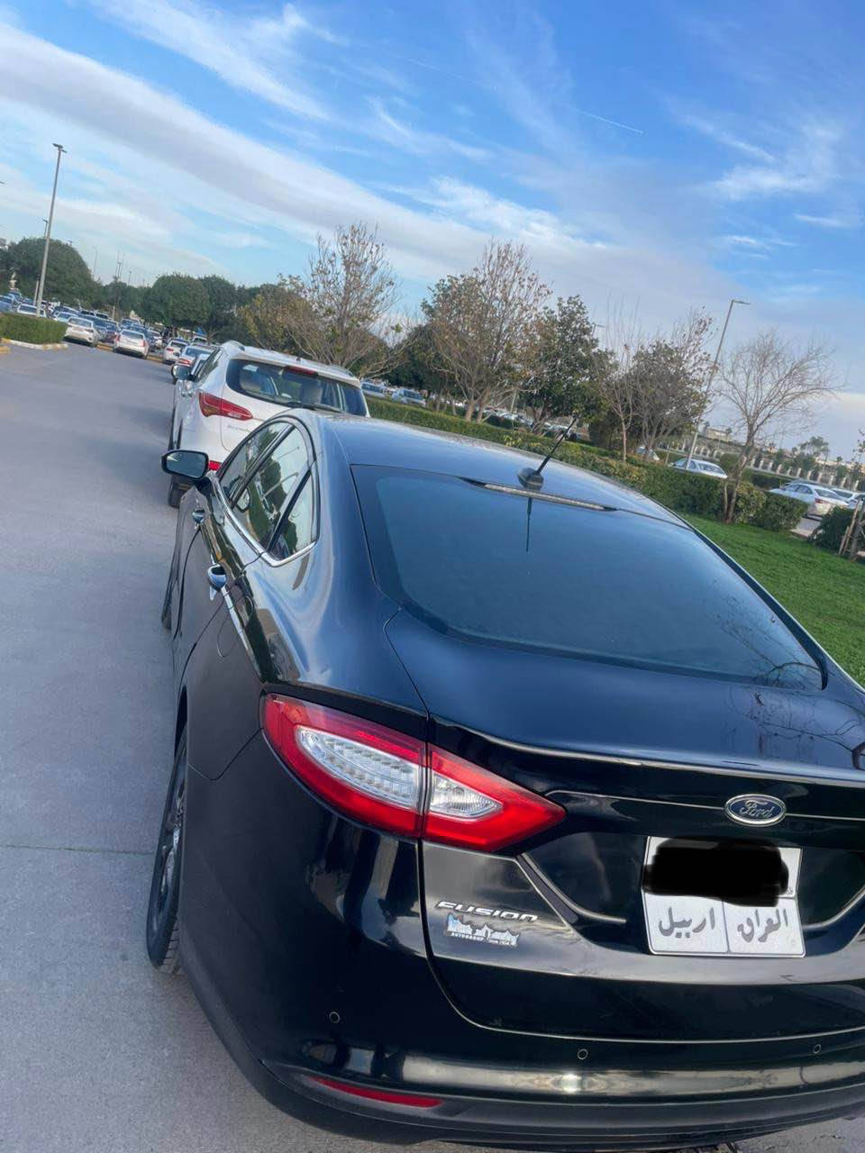 فۆرد ڤیوژن 
مۆدیل 2016
رەنگ رەشی قەتران
مواسەفات se
مەکینە 2,5 مەرغوب بەبێ تۆربۆ مواسەفات 
شاشە گەورە 3 شاشە کوشن کارەبایی گێر تۆماتیک و عادی 
تەحدید سورعە سوکان ڤۆلیۆم کامیرە و راداری پشتەوە چوار تەیەی نوێ لەژێرە  سەنەوی بەسەرچوە
چاملغی پێشەوە لەگەڵ روبعێک بۆنید سبوغە شانەکانی لای خوارەوە ١ بست کەمتر سبوغە 
سعری 112 وەرەقە و مەجالەکی کەمی تیدایە  
رەقەم موبایل *********** أربيل, العراق
