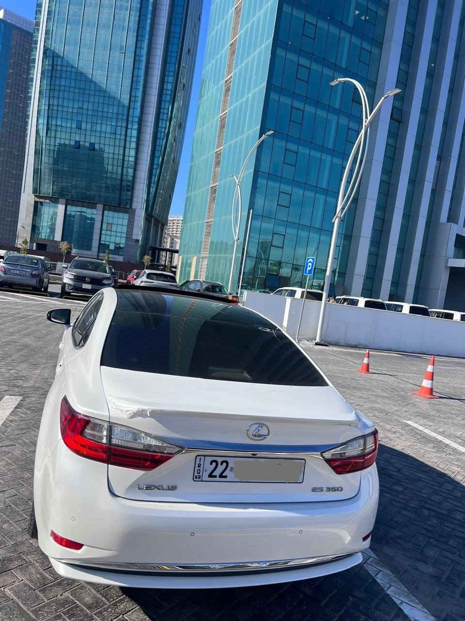 ليكزز es350 مواصفات فول 1/1خليجي شركه ساز  سيارة لوك مثابه زيرو  مكفوله كفاله على وضع شركه  للااستفسار *********** واتساب
محرك 6 سلندر
بانوراما
داخل مشمشي 
كشن ملكي
كشن خزن وتبريد
حساسات
3 مود درايف
تحديد سرعة
5 برداد
داخل ليد
ليد تهاري
نشرة ليكزز بالبوب
سبير و دوشمه بالكيس ما مستخدم أربيل, العراق
