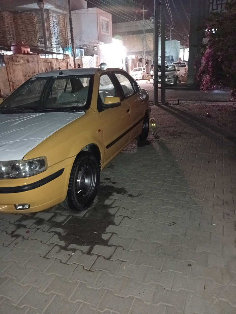 السلام عليكم سمد لبيع 2010 سياره ماعيزه ولا برغي شخطه مابيه كيره ومكينته جدد على شرط كهربائيه كوله شغاله حدديه جديده تخم تايره جديد سياره خير من الله غرفته جديده السعر 24 بيه مجال قليل عندك مراوس هم موجود هم اراوس مكاني النجف رقم تلفون ***********
