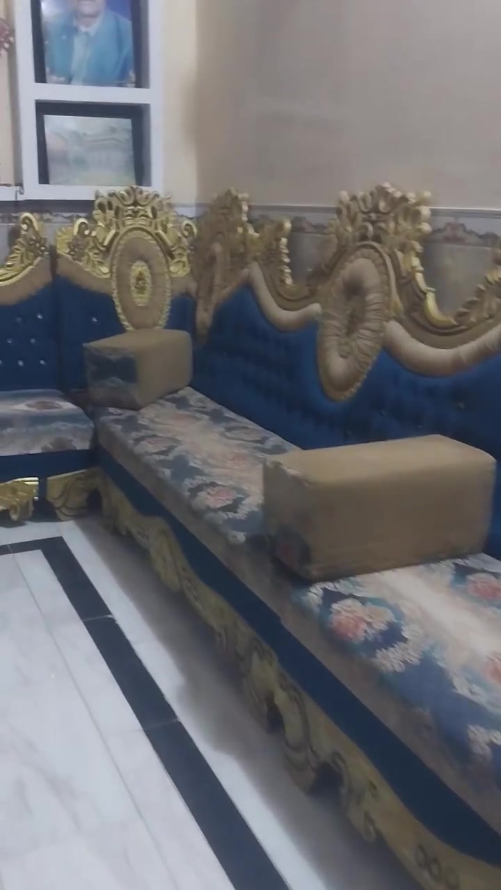السلام عليكم  قنفات استقبال البيع الطول ٧ والعرض ٥
الاستفسار اكثر 
***********
