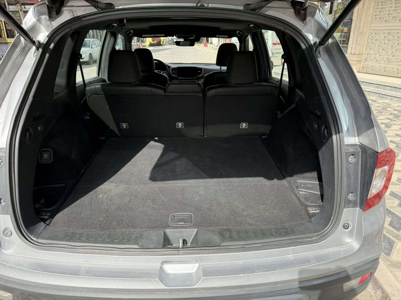 السلام عليكم
هوندا للبيع

سيارة هوندا پسباورت

موديل 21 فول موصفات 1/1

حادث باب عكس سايق 

موضح بل سونار 

سيارة رقم دهوك

اسمي سيارة

سعرها 220 ورقة 

سيارة جاهزة 

اي نقص مابيه

مكان بغداد 

حي الامين الثانية

***********
