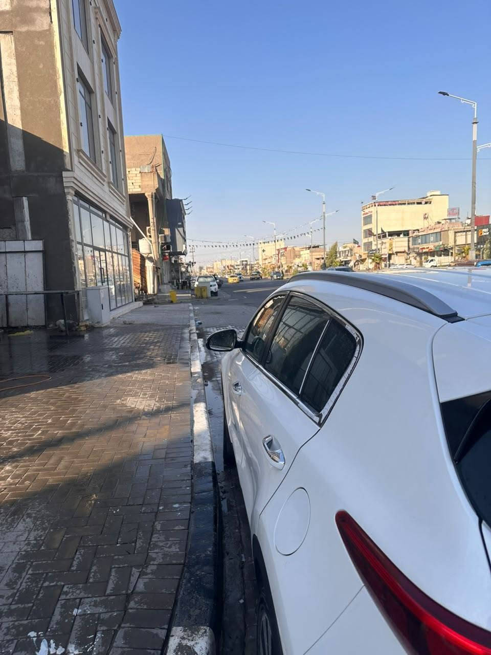 سلام عليكم
سبورتج موديل ٢٠١٨ سياره كفاله ما عدا طعجه بالجنطه موضحه بالصور على كد ٣ اصابع معتنين بيهه غرفه على وضع الشركه بانزين بس محسن غراض بس وكاله الله شاهد سعرهه ١٧٥ وبيهه مجال  مكانهه بصره بسمي للأستفسار  *********** عدي
