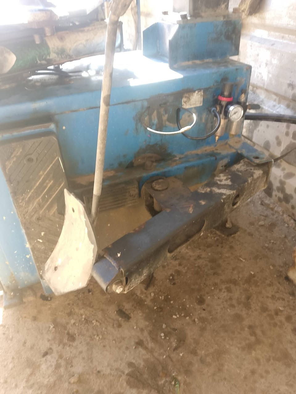 خالعه للبيع نضيفه جدن استعمال سنه شغاله ونضيفه ابشرط الشغل عنوان بغدادالزعفرانيه الاتصال ***********لسعر 600الف
