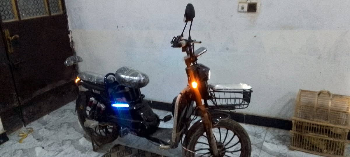 اسلام عليكم شباب با سكل شحن موديل 25 نظيف للبيع السعر 350 بي مجال مكان ديالى بعقوبة جسر خرنابات الاستفسار الاتصال عل رقم ***********
