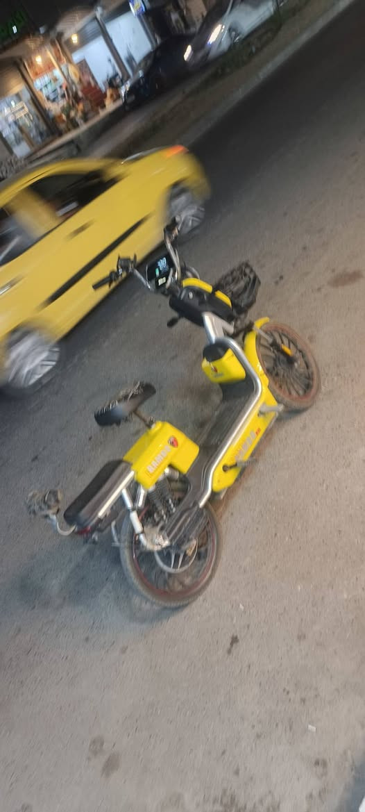 ماطور شحن للبيع
الماطور فحص من البطاريات وعقل فقط بريك كدام ماكو أو فقط بصمتين بريك ورا اكو 
السعر:150وبي  مجال 
عنوان موصل حي السماح 
الرقم:*********** زين الرقم
