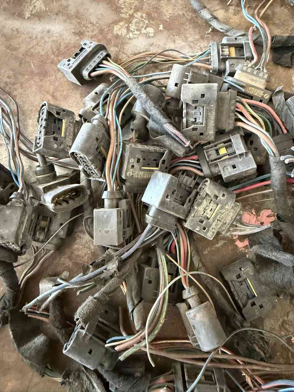 فيشه فيت بم جارجر جملة فقط 
التواصل وات سآب فقط / ***********
