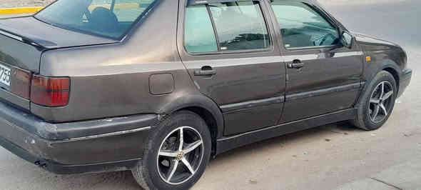 السلام عليكم للبيع كولف فنتو موديل 94 رقم بغداد هزة جديدة سنوية لل٢٧ سيارة بأسمي تحويل مباشر محرك 2000 كير اتوماتيك سيارة جاهزة وحلوة سعر 42وبيهة مجال مكاني بغداد الغزالية ***********0بي واتساب
