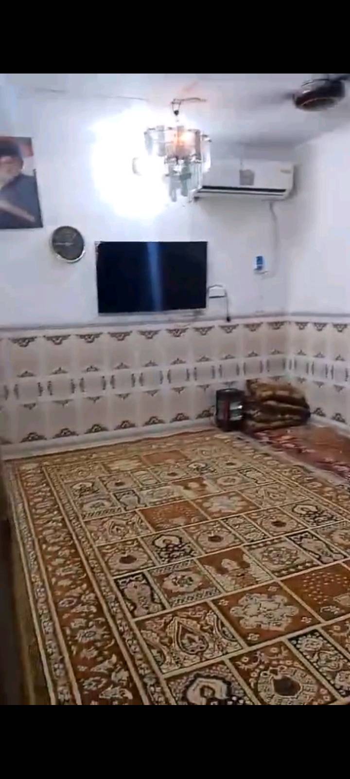  
بيت 100متر  طولانيه لبيع مصفره مو تجاوز مصفره مصفره 
موقعها النهروان بلالفين قريب على شارع المواكب بضهر ام الثلاجات 
بناء حديث ويحتوي على ستقبال وغرفه ومطبخ ونص قاط بس يسكف 
رجاء رجاء الموشراي لا يتعبني 
ت 
او لتواصل واتساب رقمي***********
