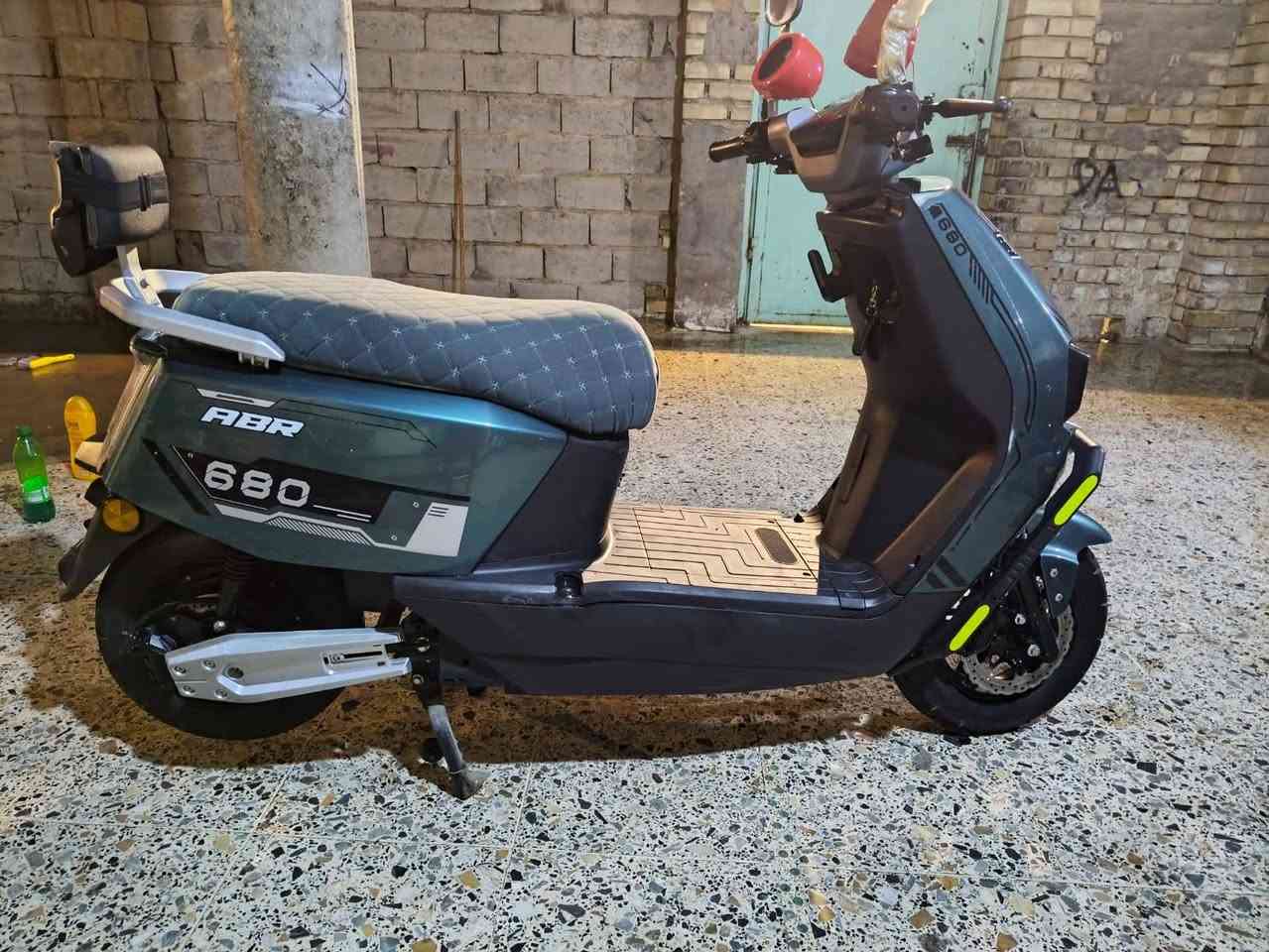 سلام عليكم
دراجة للبيع 
السعر 450 قفل🔒 
عنوان فلوجة شارع 40
***********
