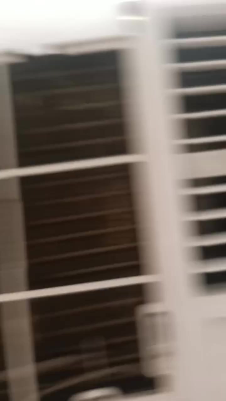 ***********
