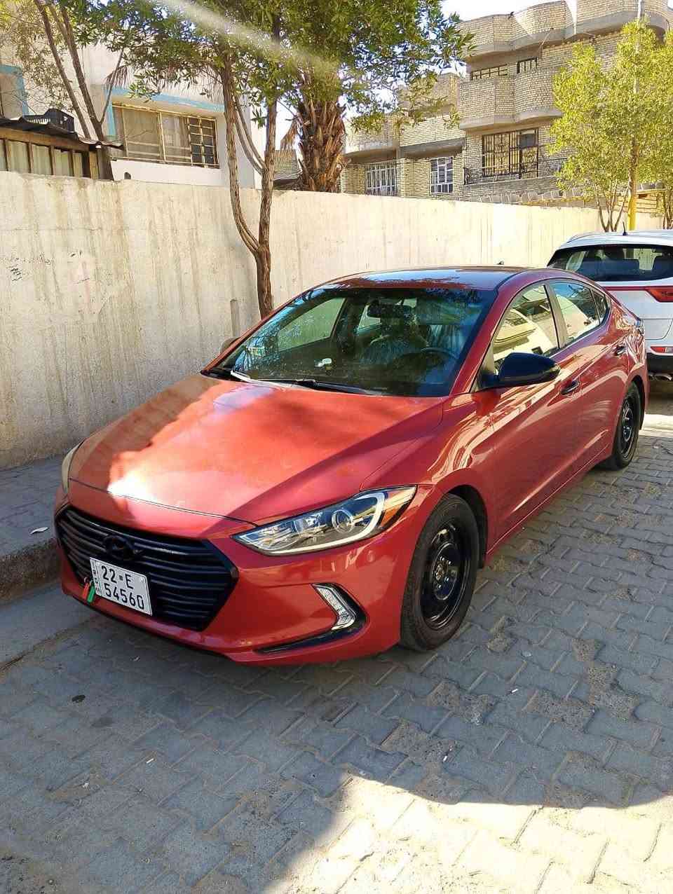 الانترا موديل 2017 سيار كير محرك صدر تبريد كامله ماشيه 135حادثها قبق الجنطه فقط صبغ قطعتين رقم اربيل الجديد بسمي وهزا جديدا بجم كبس بلادي سيار ترايها مال زيرو مكان بغداد حي اور سعرها 122 بيها مجال للشراي ***********  واذا اكو امراوس
