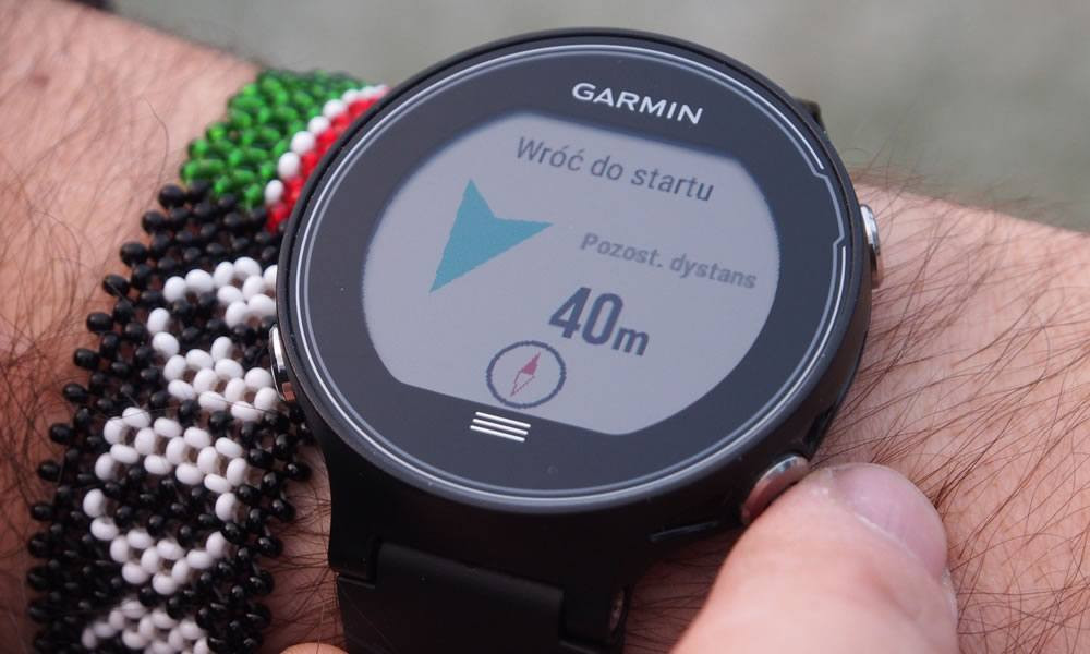 Garmin Forerunner 630 هي ساعة جري ذكية متقدمة تعمل بنظام GPS، تتميز بشاشة لمس ملونة وقياسات دقيقة للأداء مثل توازن زمن التلامس مع الأرض، طول الخطوة، والنسبة العمودية. توفر ميزات مثل استشاري الاستشفاء، عتبة اللاكتات، ومراقبة النوم/النشاط اليومي. مقاومة للماء (5 ATM) وتصل بطاريتها إلى 16 ساعة في وضع التدريب.
الميزات الرئيسية لـ Garmin Forerunner 630:

قياسات الجري المتقدمة: توفر بيانات دقيقة بما في ذلك التوازن، وطول الخطوة، والنسبة العمودية (مع حزام صدر متوافق).

تتبع الأداء: تقدير الحد الأقصى للأكسجين (VO2 max)، وتوقع وقت السباق، وتقديم نصائح للاستشفاء.

شاشة لمس: شاشة ملونة سهلة القراءة مع تقنية GPS و GLONASS.

اتصال ذكي: مزامنة تلقائية مع Garmin Connect، إشعارات ذكية، وتتبع حي.

مراقبة النشاط اليومي: تتبع الخطوات، السعرات الحرارية، ومراقبة جودة النوم.

البطارية: قويه ورائعه 

نظافته 99  شاشه لمس و ازرار يتيح لك استخدامها بسهوله


**إذا كنت صاحب هذا الإعلان وتريد حذفه لأي سبب، رجاءا أرسل رسالة إلى الدعم الفني**