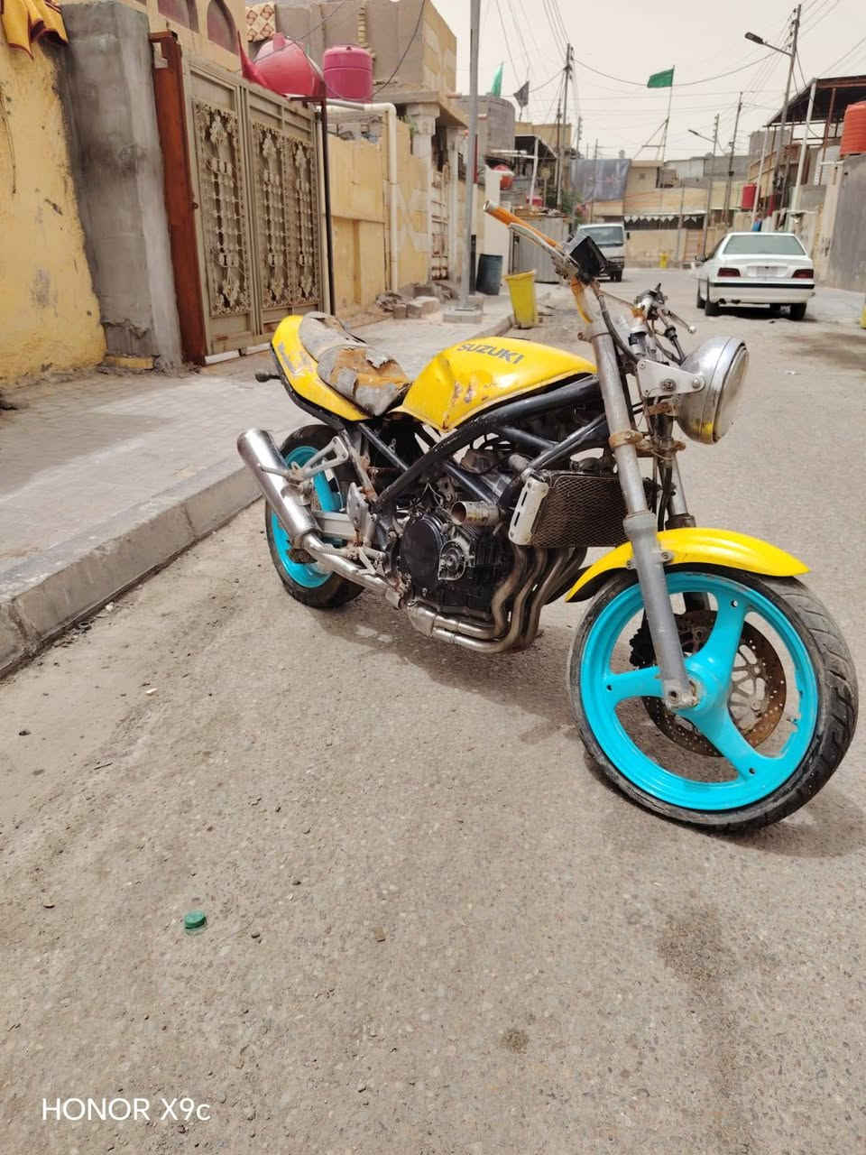 سلام عليكم بطحات عدد اثنين ابيع شلع أوراق كامله ماعرف اشبيهن ابيع هل موجود السعر 600  اثنينهن مكاني البصره *********** /***********
