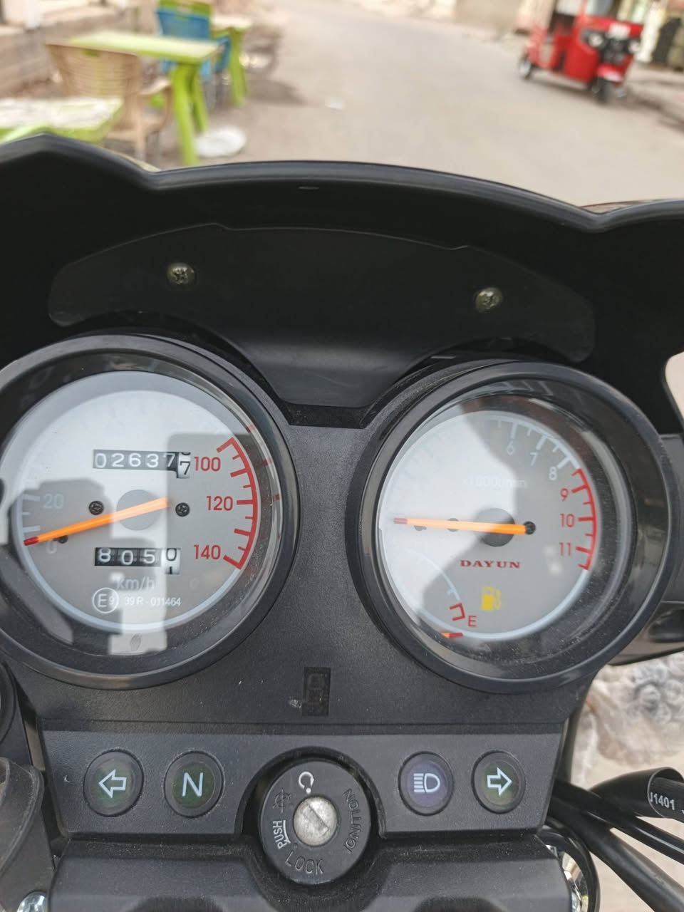 السلام عليكم دراجه ديوان للبيع٢٠٢٥ كهربائيات كلهه شغاله مكينه اسبانه ما بممدود عليهه  دهي زيرو صارلهه شهرين من منزلهه رقم أربيل إنكليزي المكان بغداد المحموديه السعر مليونين و٩٠٠ وبيهه مجال *********** ***********
