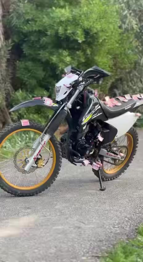 قفاز موديل 25 مكفول كفاله عامه دراجه احله من صوره للبيع او مرواس شعدك نزل  ***********
