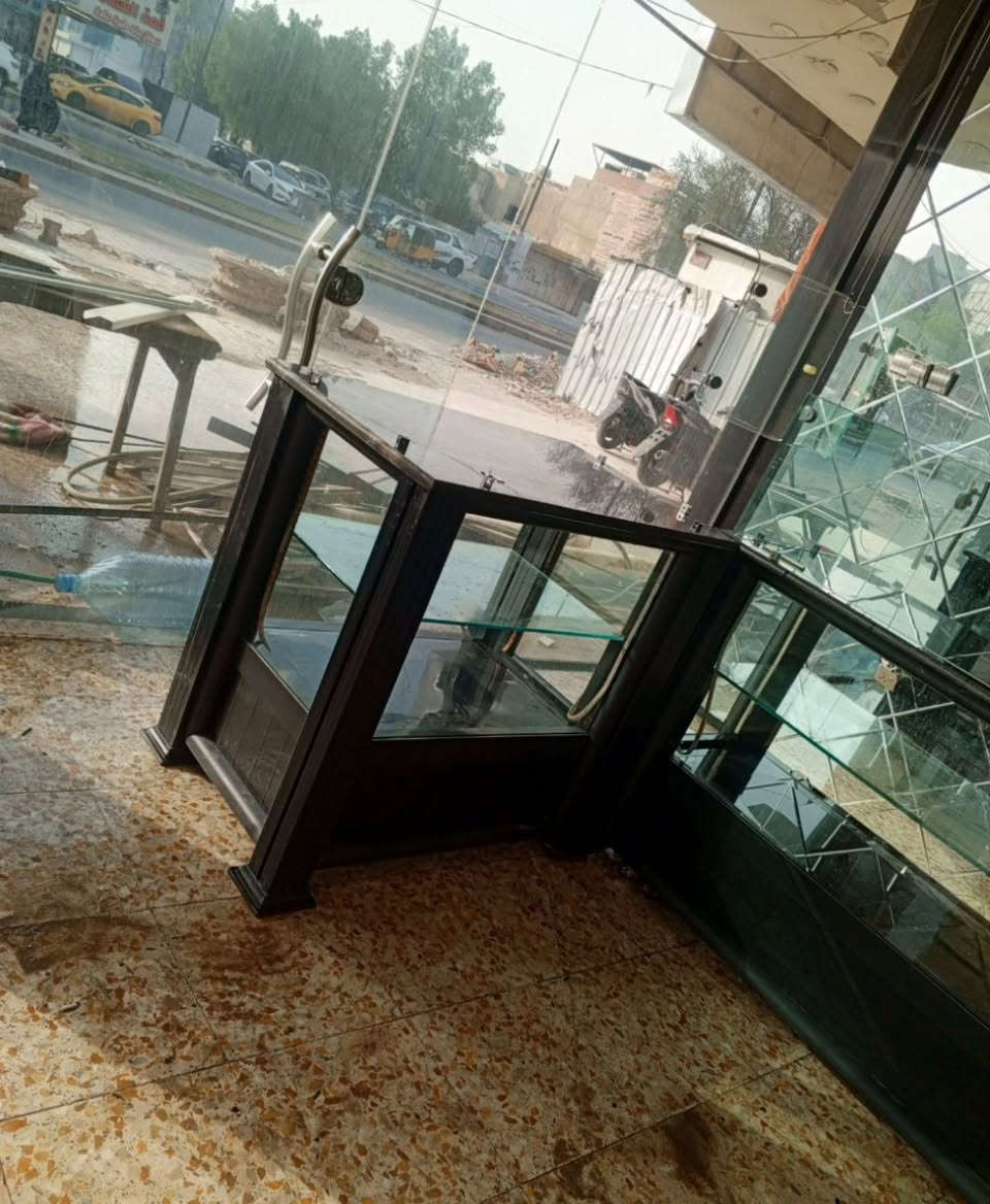 السلام عليكم من رخصة المدير الكروب المحترم 
عارضات معرض للبيع للبيع تركي ثقيل مكاني شارع فلسطين الاستفسار اتصل *********** واتساب
