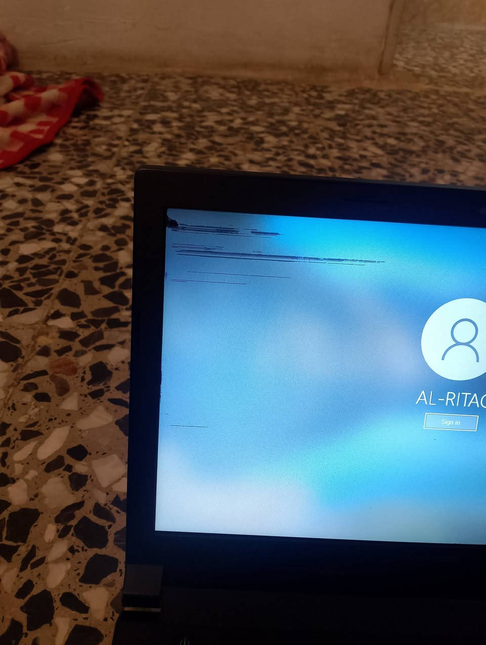 لابتوب لينوفا اللبيع المواصفات بل صوره السعر 170 الف مستعجل عل بيع بغداد زعفرانيه ***********
