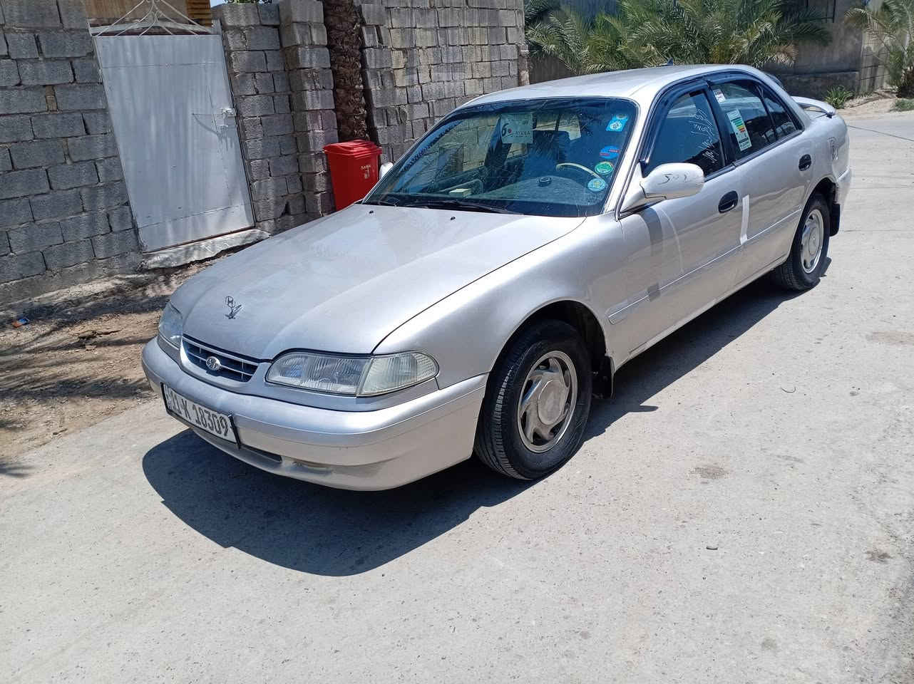 السلام و عليكم
سياره سوناتا ٢
موديل ٩٤ كير عادي 
تحويل مباشر
 رقم بغداد دولي
السنوية ال ٢٨
محرك وكير بدون تنقيص او بخار
تبريد شغال
غرفة السيارة نضيف
صدر امامي خلفي جديد
تخم تاير كهربائيات شغاله
سنتر لوك شاشة
كشر بي صبغ بدون دواخل
فقط جامرلغ الخلفي
بي ضربة بسيطه

ويلكب بلاد
منضومة زنون
دوشمه أرضية جلد
السعر ٤٠ بي مجال قليل 
المكان بعقوبة
الاتصال على الرقم ***********
