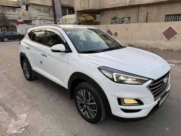 توكسان موديل 2020 خليجي كاصد مكفوله كفاله عامه 
ماشيه 39 
فول موصفات عدى فتحه 
بصمه تشغيل 
كشنات كهرباء 
مري شفط
خمس عدسات 
حساس امامي و خلفي 
هند بريك ب رجل 
مودم درايف
محرك 2.000 دوش يستقبل بانزين عادي بدون اي دوانز 
وبعد بيه موصفات 
السعر 226 مجال بسيط 
رقمي *********** 
بغداد كرخ
