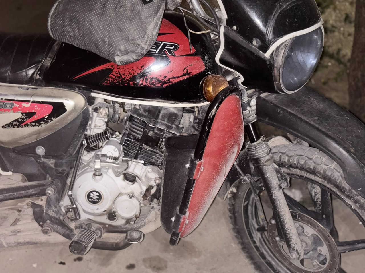 سلام عليكم بوكسر ٢٠   5 كير دراجه بيه دخانه كلش بصيطه اوراق كامله للبيع ٦٥٠ وبيه مجال مكاني بغداد يرموك رقمي ***********
