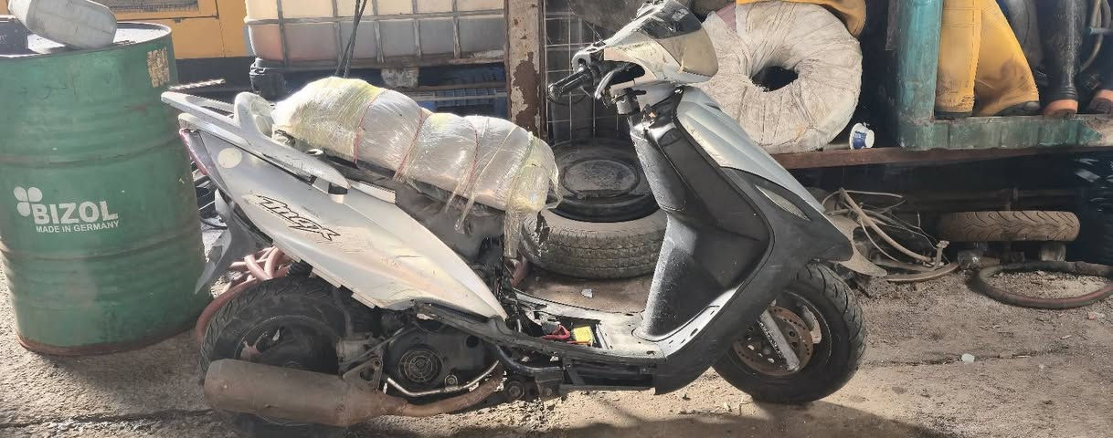 ماكس ١٤٠ للبيع شغاله سلف شغال بس نا يعشق هورن شغال بس دشبول ولايتات ماكو طافيه السعر ١٦٠ مكاني بغداد شيخ عمر


**إذا كنت صاحب هذا الإعلان وتريد حذفه لأي سبب، رجاءا أرسل رسالة إلى الدعم الفني**