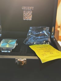 ساعة • مستعملة • معروضة