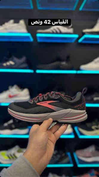 احذيه راجع وكاله ومستخدم النظافه جداً عاليه 
التفاصيل داخل الصور 
العنوان:- بغداد السيديه شارع التجاري قرب ركن لاناقه 
للاستفسار :-***********
