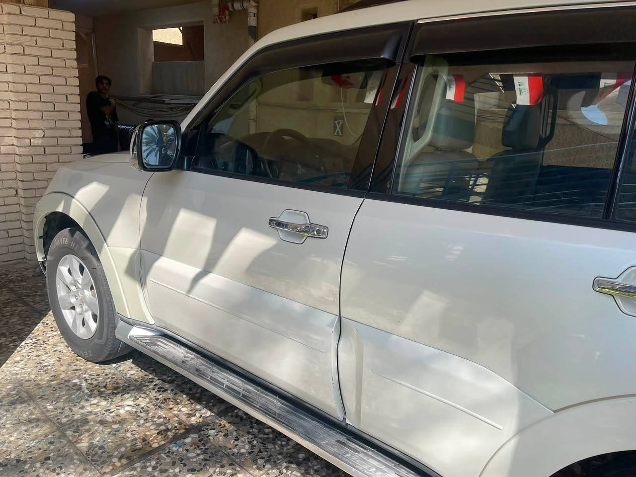 باجيرو حبتور موديل 9 🚗 للبيع مكانها في بغداد منطقة زيونه : 
سيارة فول مواصفات (خليجي) رقم بغداد – بحالة جيدة 
 فتحة السقف: فتحة دمام
 كشنات جلد بلادي (كهربائي) مع التدفئة والتبريد
 التبريد: تبريد 3 قطع 
 التحكم: تحكم أزرار مقود (ستيرن) 3 جهات
الإضافات والتجهيزات:
⭕️شاشة وكاميرا 
⭕️ إشارات ضوئية بالمرايا الجانبية
⭕️ حساسات خلفية
⭕️ التيارات الامامية جديدة والخلفية بحاجة الى تبديل 
⭕️منظومة غاز : بحاجة الى صيانه فقط 
⭕️كير محرك بحالة جيدة جدا 
⭕️بحاجة الى حدادة خلفية
السعر:
 115 ورقة (وبيها مجال)

للاستفسار الاتصال على الرقم 
‪***********‬
