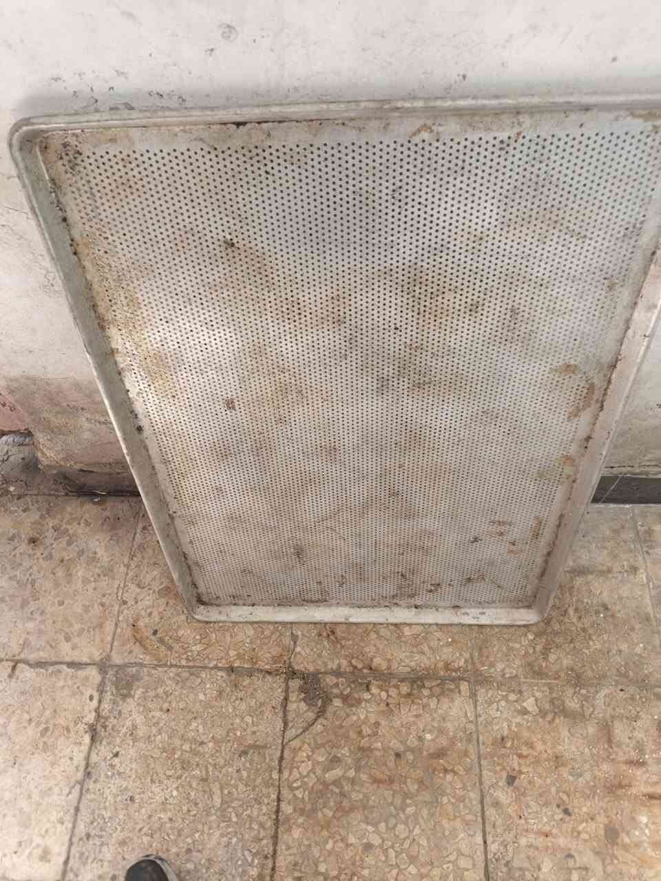 سلام عليكم غراذ كهربيك لبيع صواني جديد وعربانه وغماره وبطل كامل سعر خاص وهاذ رقم تلفون ***********
