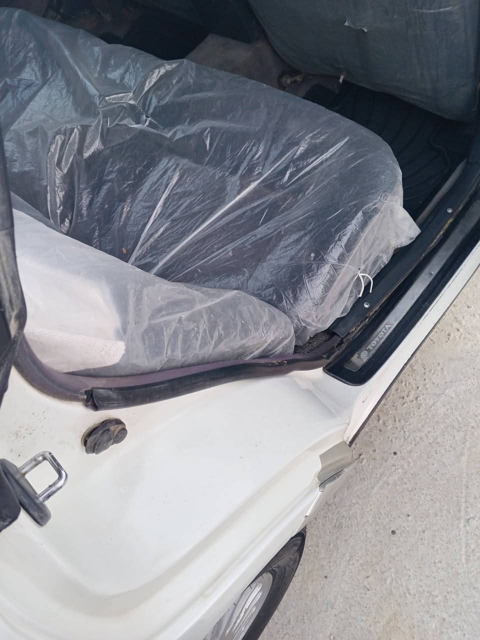 السلام عليكم 
‏كراون (راس الثور) للبيع او مراوس 
‏
‏السيارة موديل 1996مشروع وطني
‏رقم انبار تحويل ثاني يوم 
‏السيارة مامتعوبة مال دوام فقط
‏مكينة وكير خير من اللة 
‏السيارة كفالة بية طخة من ورى فقط
‏ كهربائيات كلة شغالة ومسوي ادامة 
‏للمكينة هسة السيارة ماعيازة شي 
‏تايرات جدد توني شادهن 
‏ لايت عالي ناصي زنون 
‏سماعات كلهن يشتغلن 
‏وبعد شتحتاج من معلومة خابرني 
‏وبيك خير وتدلل 
‏السعر 90 وبية مجال للطيبين 
‏بكانة ذي قار قضاء الدواية 
***********
