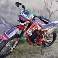 قفاز كاويار • ٢٠٠ • ٢٠٢٤