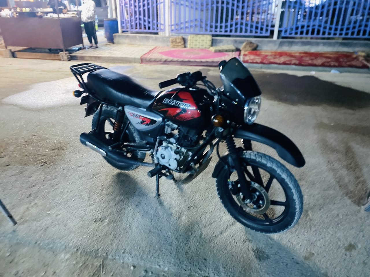 دراجه بوكسر للبيع مديل 22طالعه ب24اخوان دراجه مكفوله كفاله عامه سعر 1900 وبيه مجال للتواصل ***********  وتساب فقط
