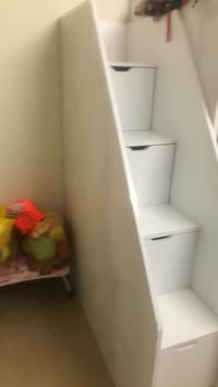 سرير ٣ طوابق • بيه مجال