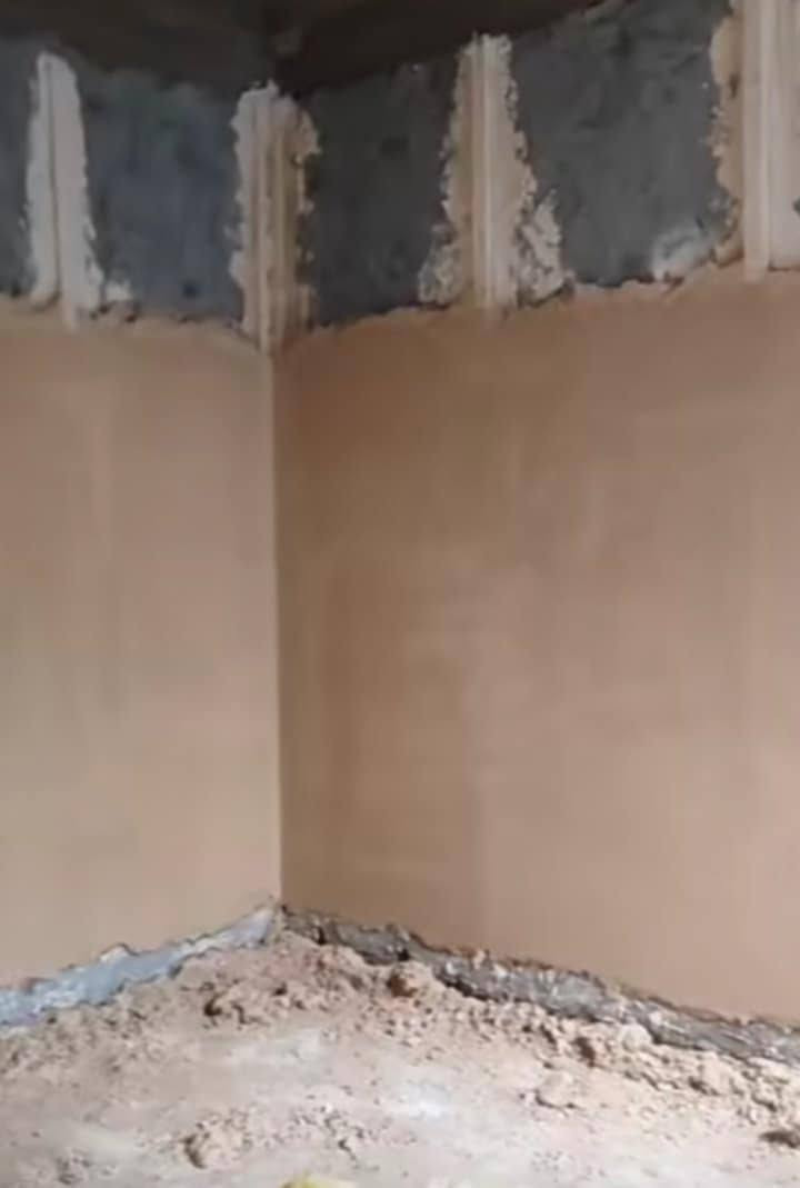 السلام عليكم خلف متفرق الان شغل جص اسمنت وبارق واجهيات شغل درجه اولى العنوان فقط النجف*********** فقط وتساب
