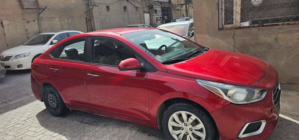 السلام عليكم
هونداي اكسنت للبيع السياره جديده بمعنى الكلمه مال بيت موديل 2018 ماشيه 57 الف حقيقي سياره ممتعوبه ابد مواصفاتها حلوه رقمها اربيل بااسمه تحويل ثاني يوم حادثها دعاميه خلفيه كلش خفيفه بدون دواخل سعرها 11500$ وبيها مجال حك الجيه الاستفسار ع رقم ***********  مكان السياره بغداد شارع فلسطين
