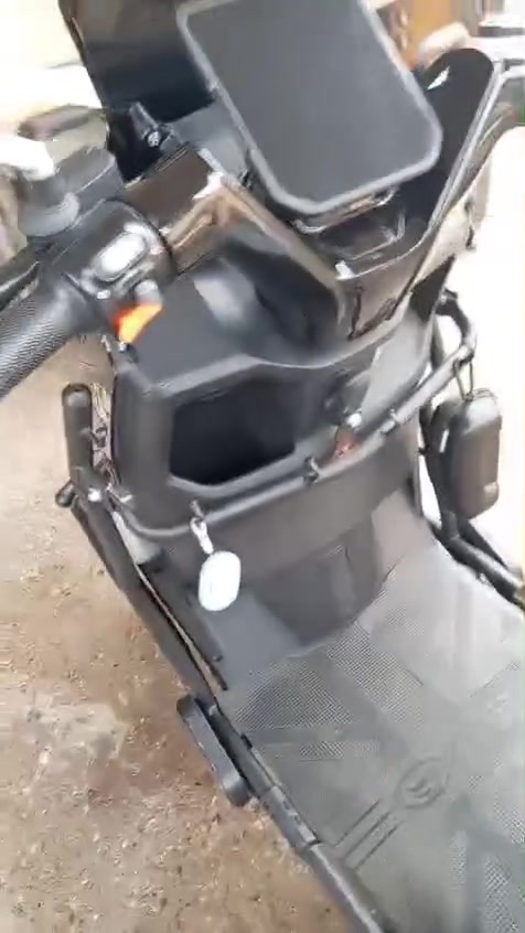 ياالله سلام عليكم دراجه شحن للبيع دراجه صار اله شهر من نازله زيرو شلعه معدل فول سعرها مليون وبيها مجال الارقم ***********

