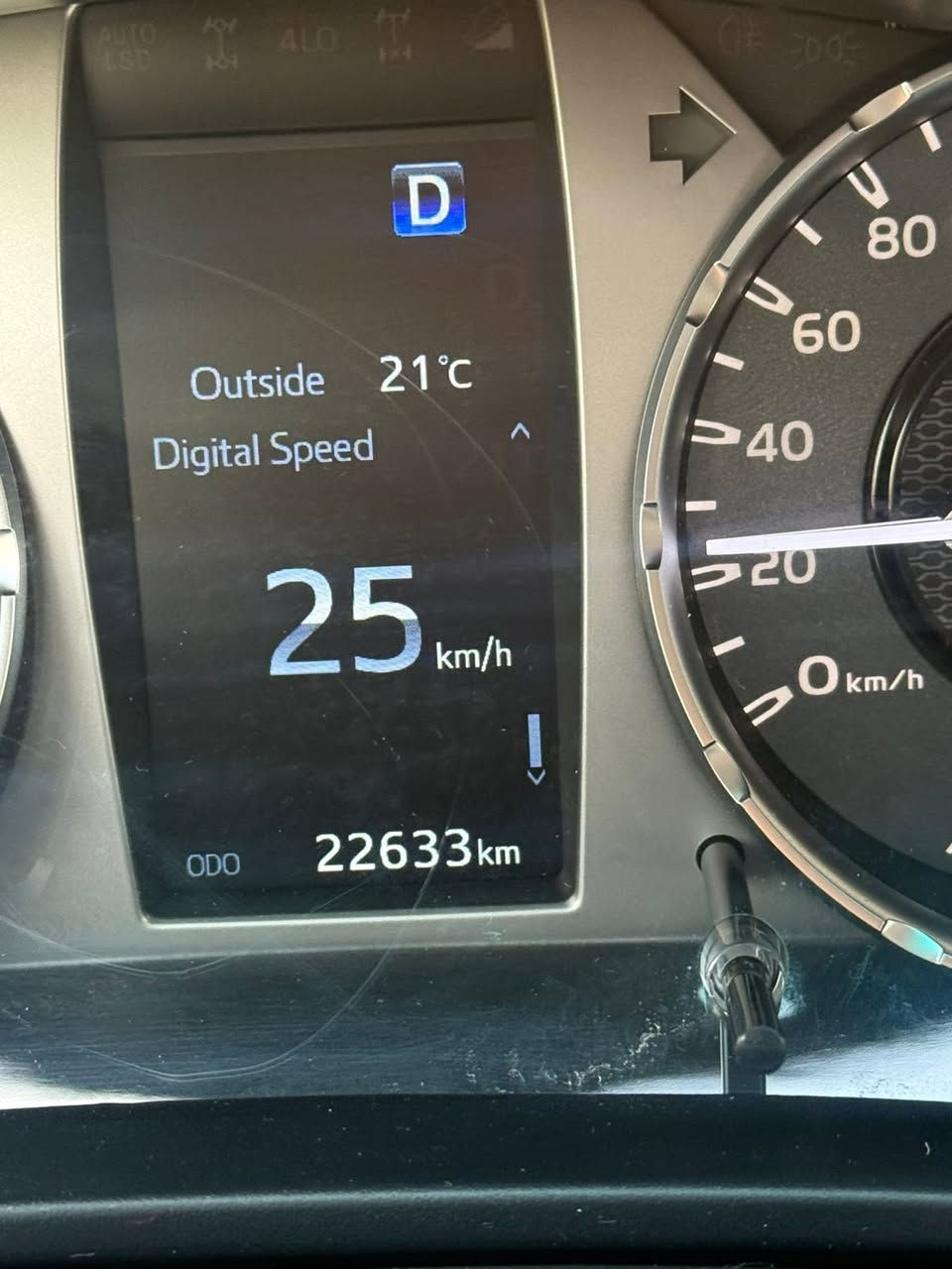 تويوتا هايلوكس ناصى 2023
ساز فول مواصفات
ماشية 22 الف كيلومتر 
فول مواصفات
دعامي بالدعامي بشرط 
رقم السليمانية 

***********
