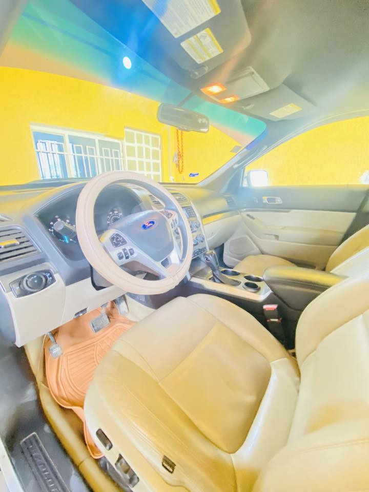 السلام عليكم سياره فورد اكسبلور مديل13 سياره نضيفه بشكل الوكاله وارد خليجي بيها قطعتين اثر شخوط بدون دواخل للاستفسار اكثر ***********
