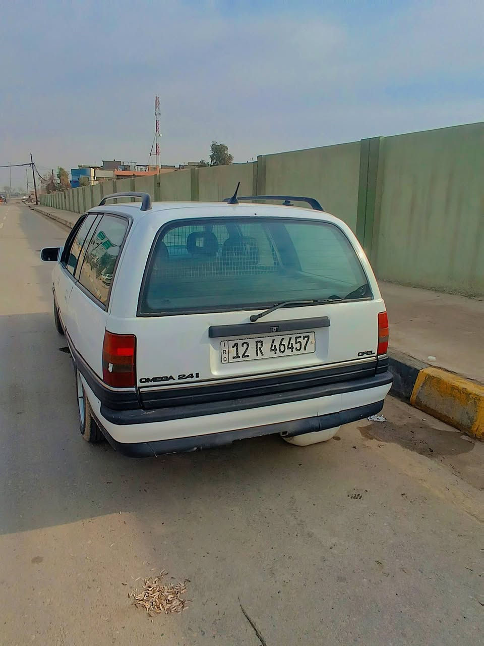 اومكيه حجم ٢٤بدون صبغ سنويه بسمي نضيفه جدا كير عادي كابون بيها السعر ٤٣ترهم معارض بغير سياره ادور فرق .مكاني التعليم العالي ***********
