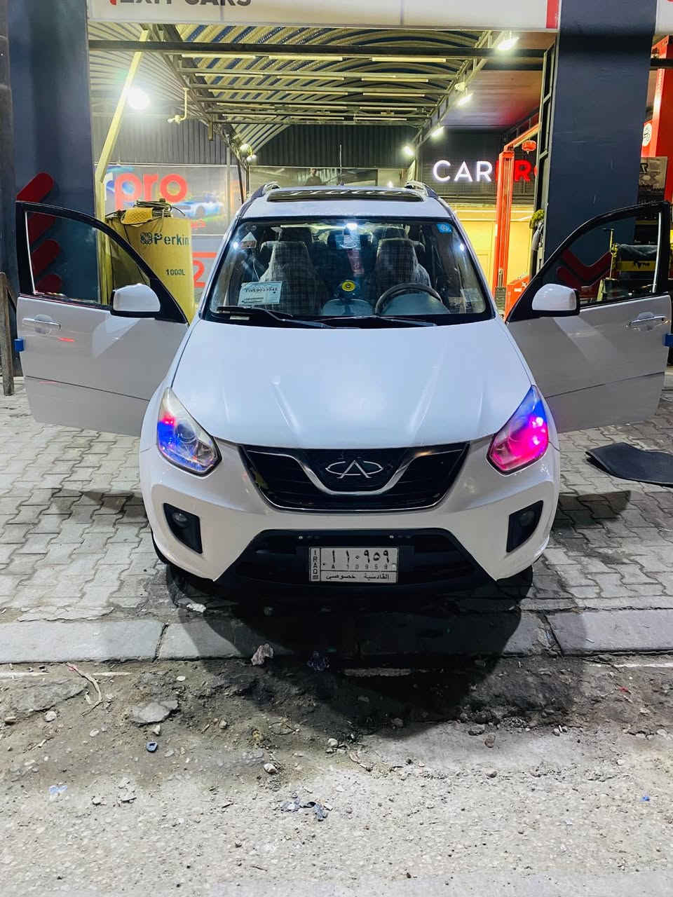 السلام عليكم 
شيري تيكو  2012 شكل 2013 كير كهربائي 
رقم قادسيه سنويه لل 2028 مشروع وطني 
مكينه لاتنقيص لاتبخير خير من الله 
بيها خشم البنيد بارد والجاملغ الأيسر وتلكيط خياسات 
بيها سستم سماعات 🔊 ماجستا
شاشه 
تدفئه تبريد كشنات
صدر امامي 80‎%‎
مكان السياره النجف الأشرف 
السعر : 55 وعليها غرامات ورقتين تنزل من السعر 
للتواصل واتساب / ***********
