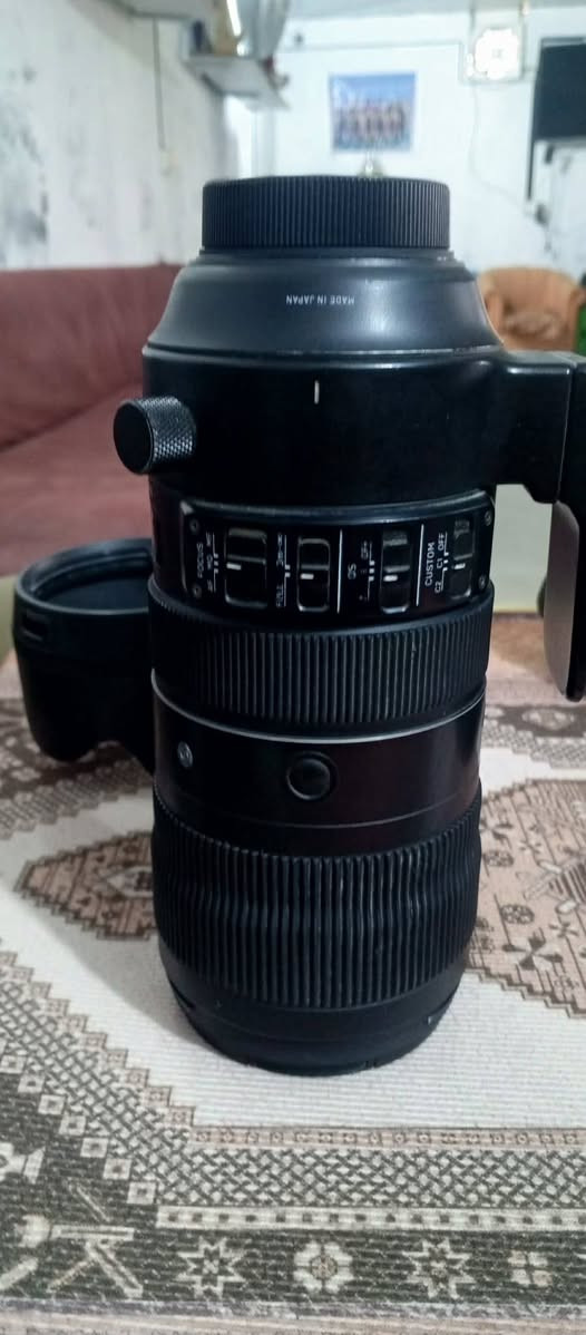 للبيع عدسه سكما سبورت اخر اصدار لثالث ل S استعمال قليل 70/200 للستفسار ***********
لسعر مليون و200 وبيه مجال أو مراوس بكامره سوني  شراي يتفضل خاص

