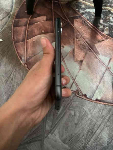 السلام عليكم 👋/
.
عندي جهاز /11
.
نضيف حيل /
.
بس من حدثت طلعتلي شاشه غير معروفه بس /

.
ولله الجهاز خير من لله /

.
ذاكره /64

.
بطاريه 🔋/82

.
العنوان📍 :الأمين شارع المركز /
.
الرقم ***********/
.
السعر💵/200
بي مجال
