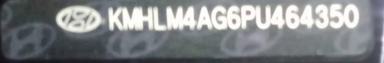 السلام عليكم الانتره 23 لون مميز للبيع #ملاحضه .السياره بيهه عطل ميكانيكي الگير وراعي السياره مافارغ حته يصلحهه 
ويريد يبيعهه عله وضعيتهه وهاي صوره كدامكم ورقم الشاصي همه اليحب يشوف حادثهه 
والي تعجبه يتصل ويدلل ***********
