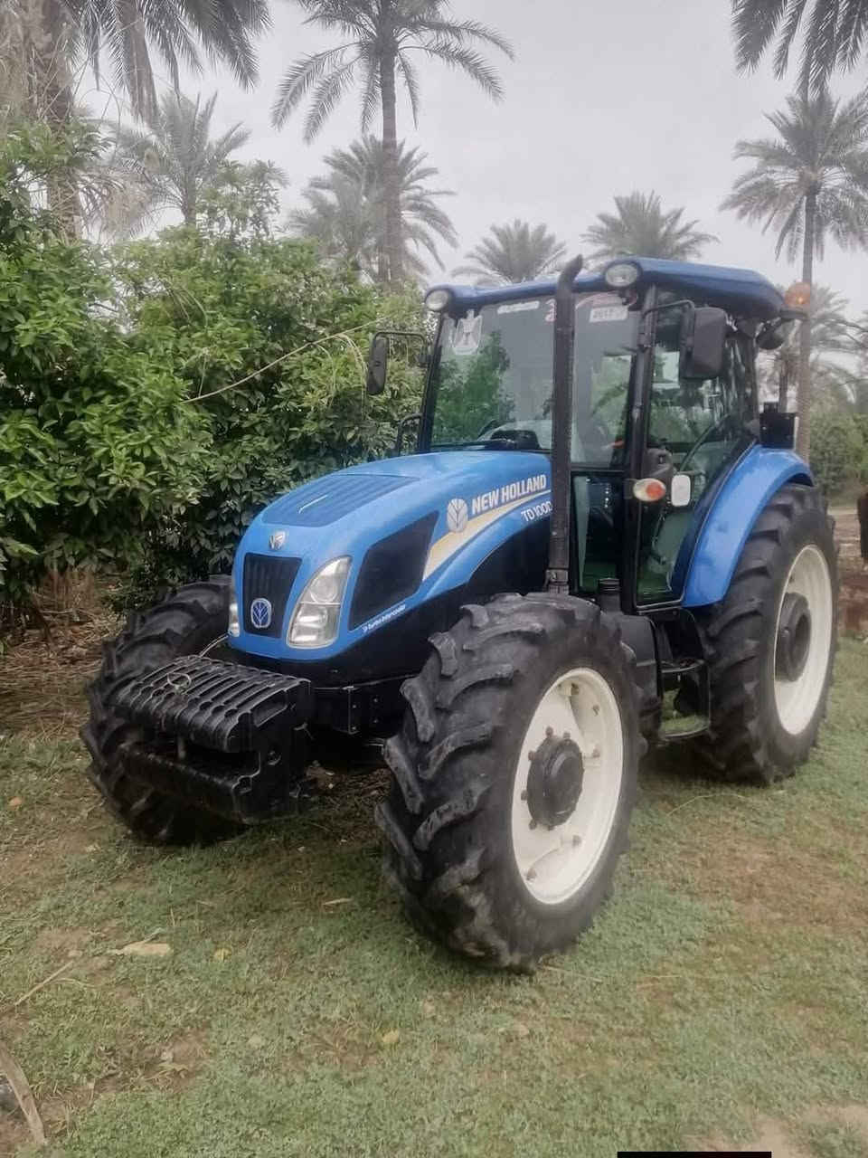 السلام عليكم ورحمة الله وبركاته
للبيع نيو هولند 2017 مكفول كفاله عامه بعده بوضع الشركه فوول عادي حجم 100 
للاستفسار الاتصال عالرقم ***********
