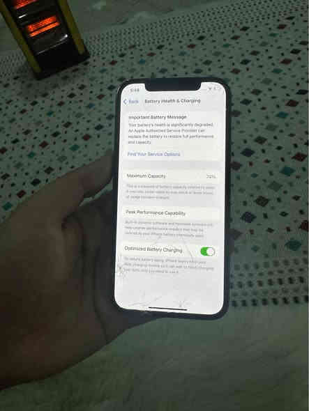 ١٢ پرؤ ١٢٨ گيكا ته كراوه ته وه به شرت مالي دؤسته پاتري ٧٤  شوشه ي سه ر شاشه كه ي شكاوه ئه تواني بيگؤري 
٢٤٥ هه زار 
*********** السليمانية
