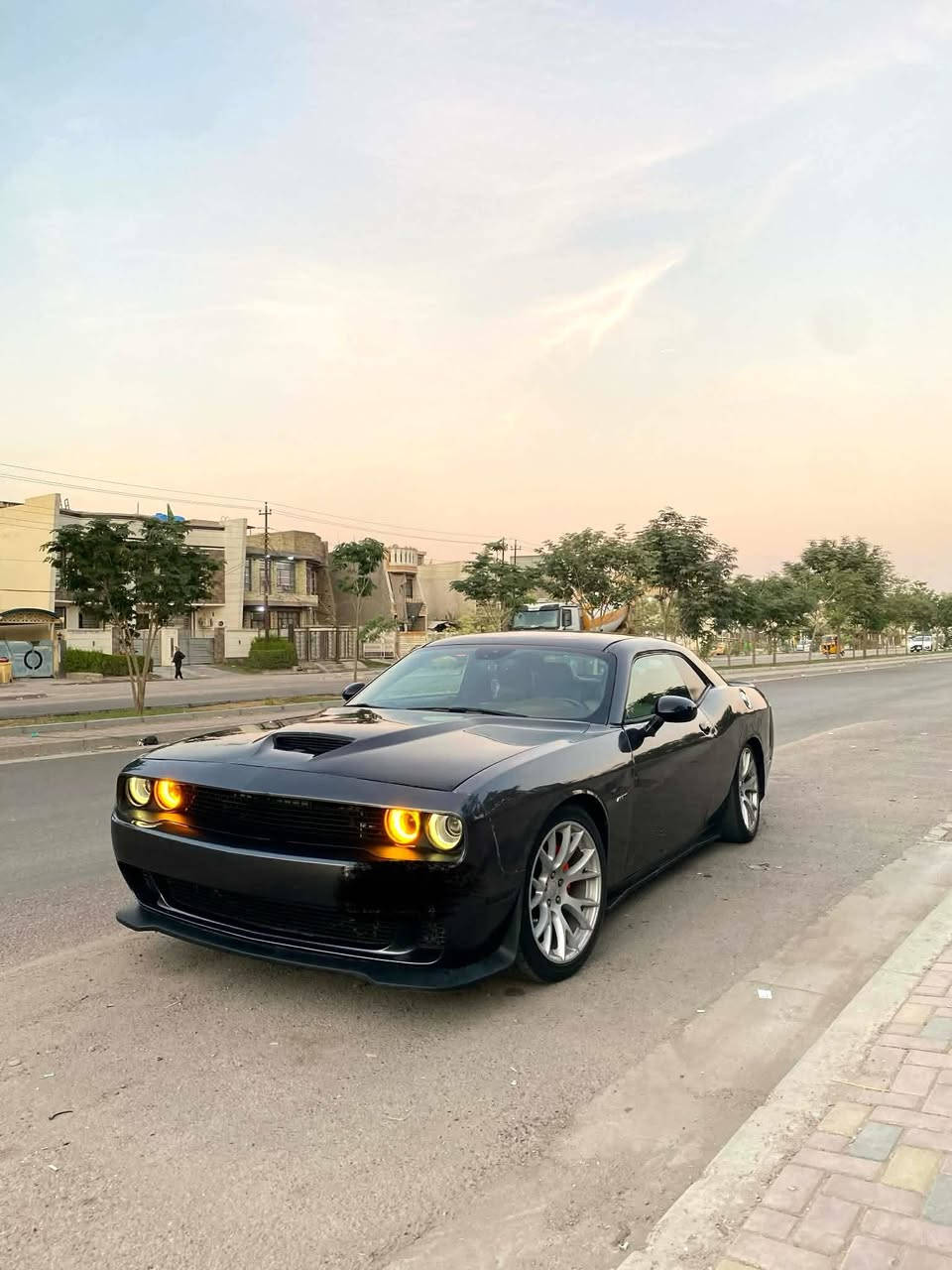 جالنجر R/T 5700 اصل
2015 

(كير ومكينه كفاااله عامه)

رقم بغداد رقم بغداد الجديد الدولي باسمي

ماشيه 62 الف ميل حقيقي

السياره عليهه برمجه مصطفى ايكل القوي🦅

( تحديث اونلاين كت اوف وسيفتي للمكينه وتفريغ وطلقات وبك فاير وبرمجه مراوح وفتح فصله وفتح RPM وبرمجه على البانزين العادي انسه الدوانز والحماوه 90ثابته السياره كلش قويه وعليهه بعد ملاعيب العيد🦅)

السياره محدثه بالكامل هلكات  بجم هلكات دعاميه خلفيه هلكات عليهه عينات مال هلكات وشاشه هلكات مودات قياده تخم ويل هلكات الاصلي دفيوزر مشيف الاصلي 

عليه دبات كورسا ريموند طرب🦅

السياره فول فول مواصفات عدى الفتحه

داخل تغطيس بالكامل كله كاربون

 وعليهه سقف روز رايز  ولد متغير الوان بالدشبول

السياره جاهزه  

حادث السياره مرفق بالمنشور بيه جاملغ امامي وبالعراق جاملغ خلفي 

وبيهه قطع  كلير ابيع حزام 

(قماره وتكم وباب الصدر بدون صبغ)

    

السعر 128$ وبيه مجال بسيط

بغداد حي الجهاد

مكلف بالنشر شراي اتصل

***********
